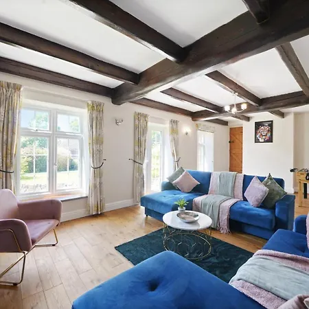 Beautiful 3 Bed In With Hot Tub Lägenhet Bristol