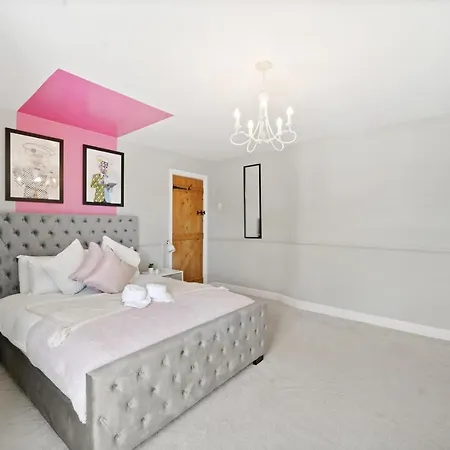 Appartement Beautiful 3 Bed In With Hot Tub